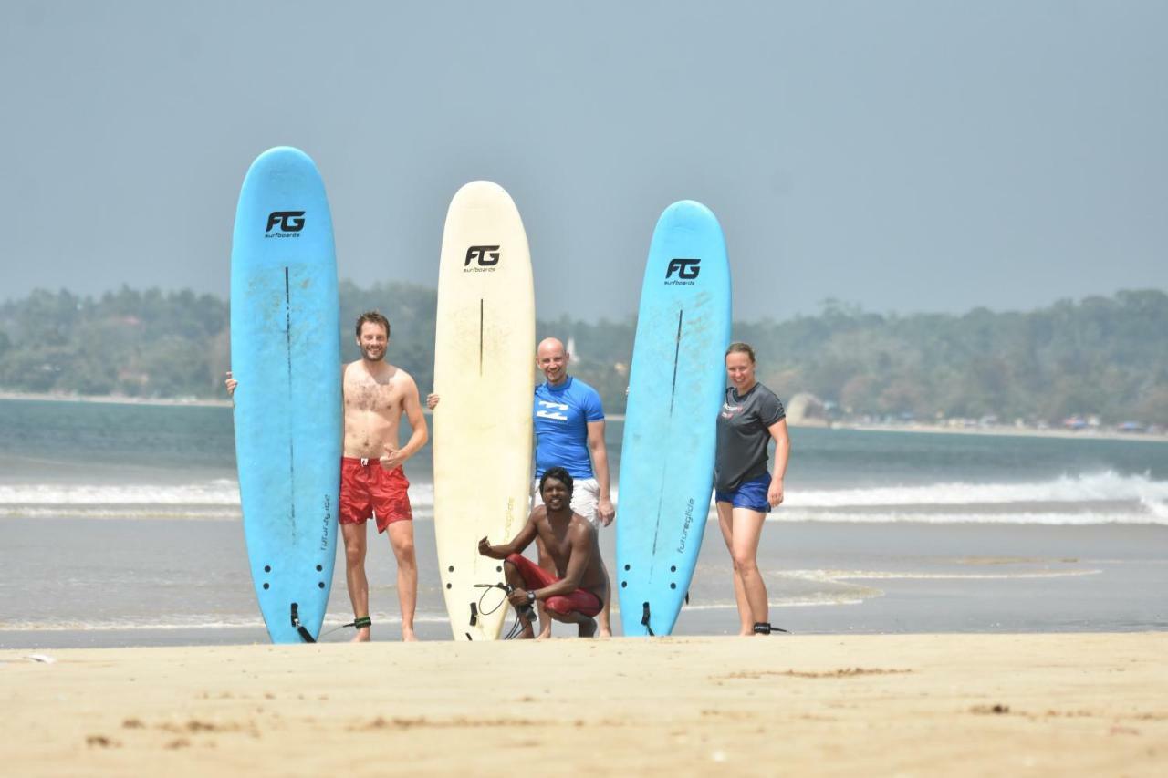 Ostello Chez Podi Surfcamp Mirissa Esterno foto